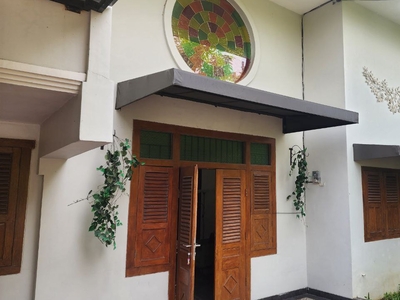 Rumah Mewah + Pool Villa Kalijudan Pusat Kota Surabaya, Lingkungan Asri