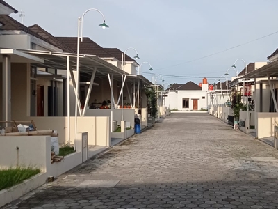 Rumah Minimalis Baru Siap Huni Di Perumahan Grand Village Banguntapan