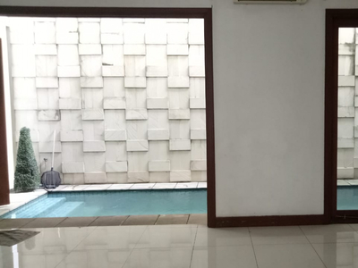 Disewa Rumah minimalis,dlm cluster di Bintaro Jaya sek 1.