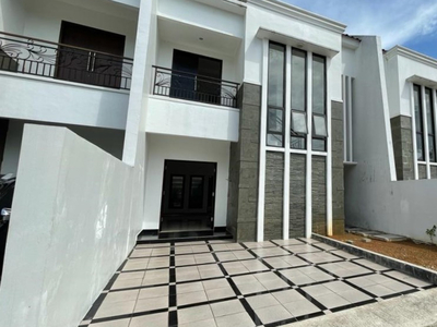 Dijual Rumah Modern Dalam Cluster Nyaman Lokasi Strategis di Jaga