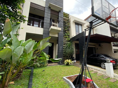 Rumah Modern Minimalis 2 Lantai Super Keren di Bintaro