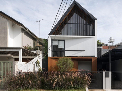 Disewa Rumah Modern Minimalis Siap Huni Di Pondok Indah.