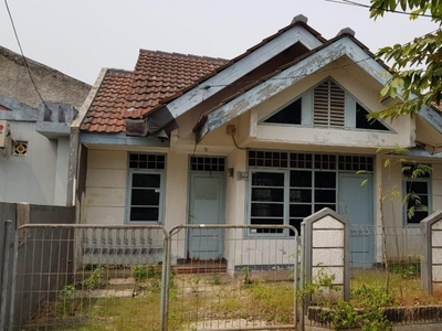 Rumah Nusa Loka Halaman Belakang Luas
