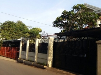 Dijual Rumah pinggir jalan,Bagus,siap huni di Pondok Ranji