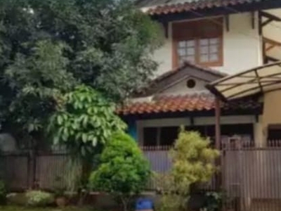 Rumah rapih, lingkungan aman dan nyaman di Bintaro Sektor 9.