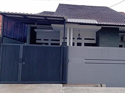 Dijual Rumah Rapih Siap Huni di Griya Loka BSD City!