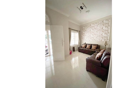 Dijual Rumah Royal Gading Mansion, Kelapa Gading Luas 9x24m2