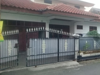 Dijual Rumah Sangat Bagus Akses Jalan Ramai di Muhtar Raya Petuka
