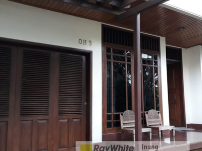 Dijual Rumah Semi Kolonial di Selatan Jakarta