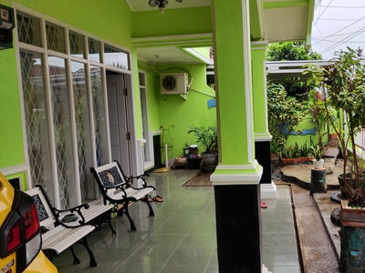 Rumah Siap Huni Bangunan Bagus dekat AKR dan Chamart Tanjung Senang