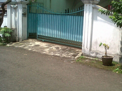 Dijual Rumah Siap Huni Banting Harga di Kesehatan DKI Jakarta Sel