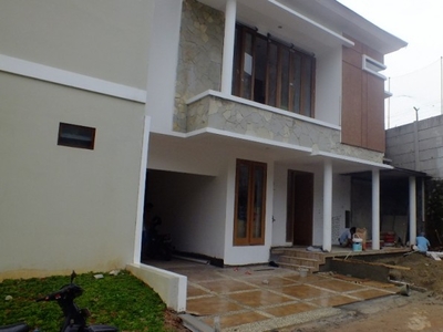 Disewa Rumah Siap Huni Dalam Cluster Bintaro Jaya Sektor 9