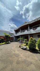 Rumah Siap Huni dengan Halaman Luas dan Dekat Bintaro Jaya @Cikini Dalam, Jurangmangu Barat