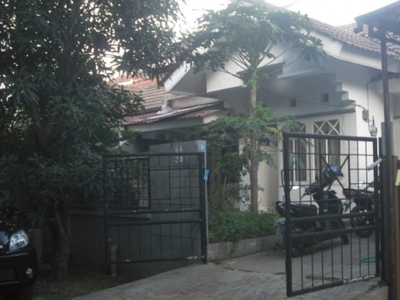 Disewa Rumah Siap Huni di Kencana Loka BSD