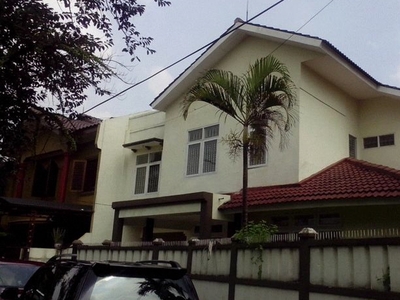 Rumah Besar Siap Huni di Mertilang
Bintaro Sektor 9