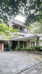 Dijual Rumah Siap Huni Gaya Kolonial Area Dharmawangsa Kebayoran