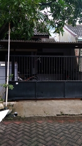 Dijual Rumah Siap Huni Hadap Utara, 2 Kamar, Terawat - Rungkut Ma