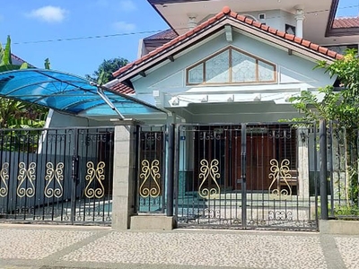 Rumah Siap Huni Klasik Gayungsari Timur Surabaya selangkah ke Trans Icon dan Masjid Agung