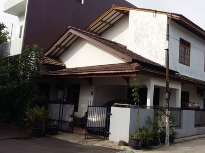 Dijual Rumah Siap Huni, Lokasi Strategis, dan Hunian Nyaman @ Jap