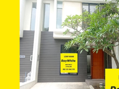Dijual Rumah Siap Huni North West Citraland Surabaya Full Kanopy
