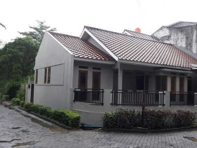 Disewa Rumah siap huni,Bagus di Bintaro Jaya Sektor 5