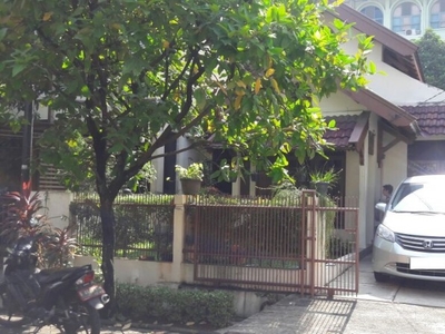 Dijual Rumah siap huni,bagus,di Bintaro Jaya Sektor 4, dekat seko