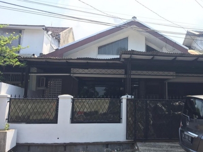 Dijual Rumah Siap Huni,bagus,lokasi oke di Bintaro Jaya 2