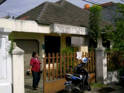 Dijual RUMAH STRATEGIS DI BINTARO SEKTOR 1