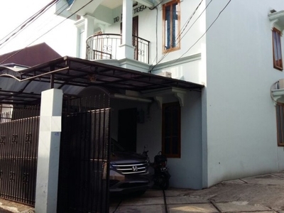 Dijual Rumah strategis,lokasi oke di Tebet Timur DKI Jakarta Sela
