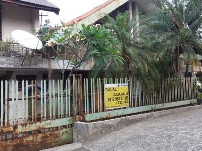 Dijual Rumah Tua di Jalan Wijaya Timur, Kebayoran Baru - Hitung T