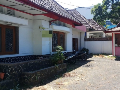 Disewa Rumah tua Pajajaran, Bandung