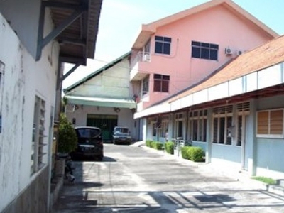 Rumah Usaha di Dinoyo, Lokasi Tengah Kota, Nol Jalan Raya, cocok untuk usaha / Kantor / Resto / Klinik dsb