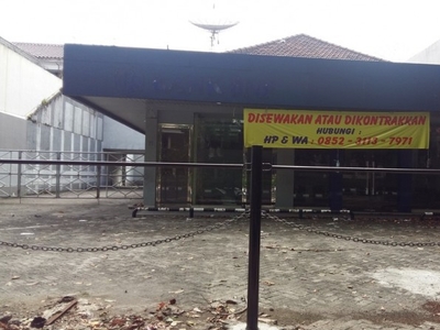 Rumah usaha disewakan lokasi sangat strategis di Jalan Raya Darmo Surabaya