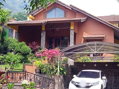 Dijual Rumah Villa Arca Medika Trawas Mojokerto, 3+1 K.Tidur, Vie