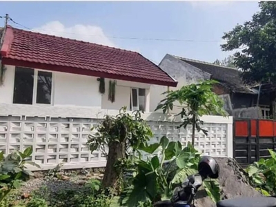 Dijual rumah villa siap huni jalan kemayoran atas kota malang