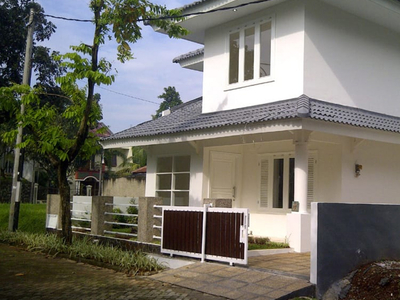 Segera Miliki Rumah Cantik, dengan Harga sangat menarik di Cluster Bintaro Jaya sektor 9.