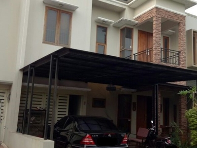 Dijual Siap Huni, Dalam Cluster & Asri di Bintaro Hijau Residence