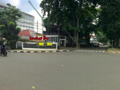 Tempat Usaha strategis dengan furnished lokasi pinggir Jalan, Menteng, Jakarta Pusat