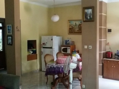 Dijual Town House Prestigio di Cirendeu