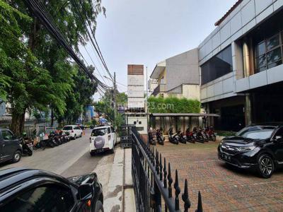 For Sale Sangat Murah turun Harga 6,5 M dari 27,5 M Gedung 2,5 Lantai Siap Huni Di Pusat Distrik Kebayoran Baru Jakarta Selatan