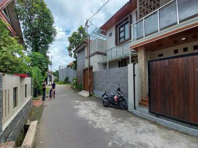 Rp Dijual Cepat Rumah Besar Kota Bandung LB 290M² LT 167M²