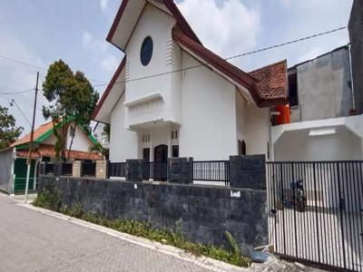Rumah Cantik Hook Siap Huni 3KT Pedurungan Semarang Dkt Pusat Kota