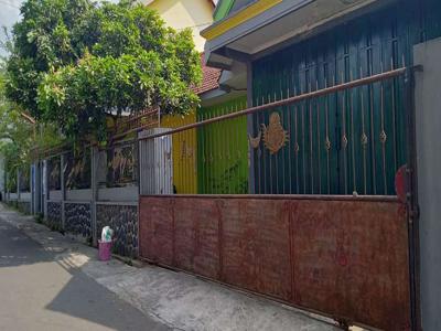 Rumah luas pusat kota di Jl Abdul Rahman Kota Batu