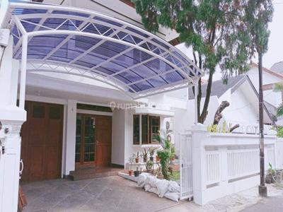 Rumah di Senopati Jakarta Selatan disewakan