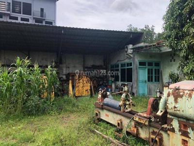 Tanah Bonus Bangunan Gudang Kecil Di Jakarta Barat