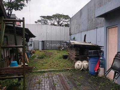 Tanah di Jalan Raya Kopo 1266 m² SHM Bonus bangunan Rumah dan gedung siap huni
