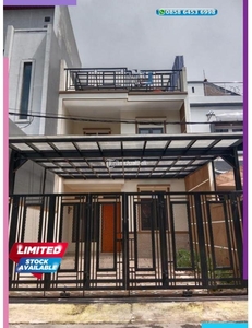 Dijual Rumah LT80 LB150 Legalitas 5KT 4KM 3 Lantai - Bandung Kota