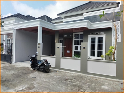 Dijual Rumah Mewah Minimalis Dekat Kampus UII Jalan Kaliurang - Sleman