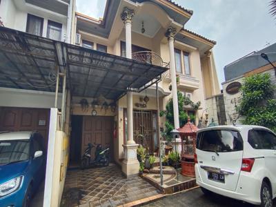 Dijual Turun Harga! Rumah Mewah 2 Lt di Cluster Cantik di Cipayun