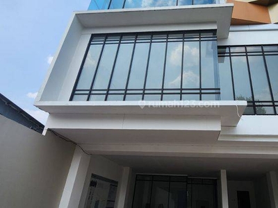 Gedung Baru 285 M2 di Cawang , Jakarta Timur Murah